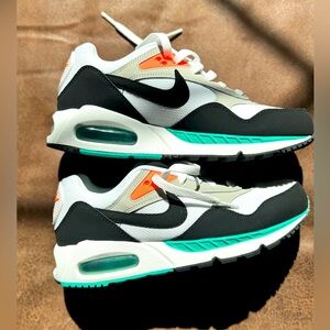 Women’s Nike air max collaborate